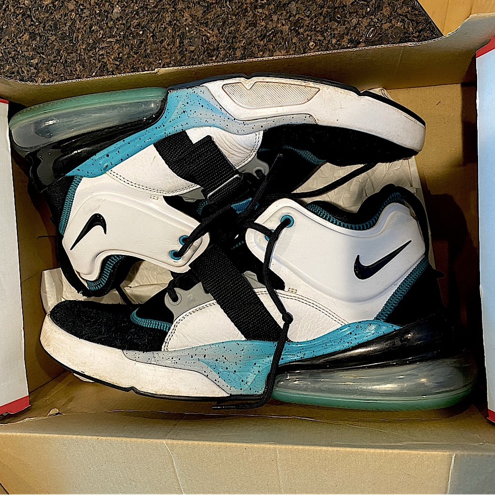 AIR FORCE 270 GS WHITE TEAL AlMOST NEW OG BOX INCLUDED